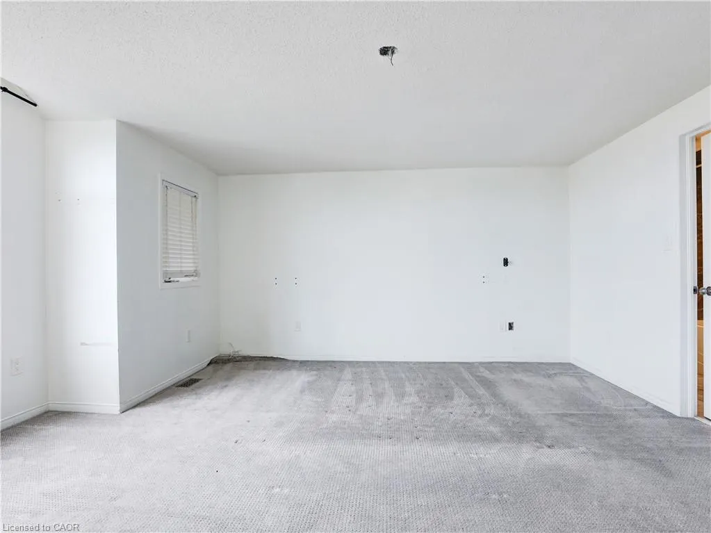 14 Chateau Crescent