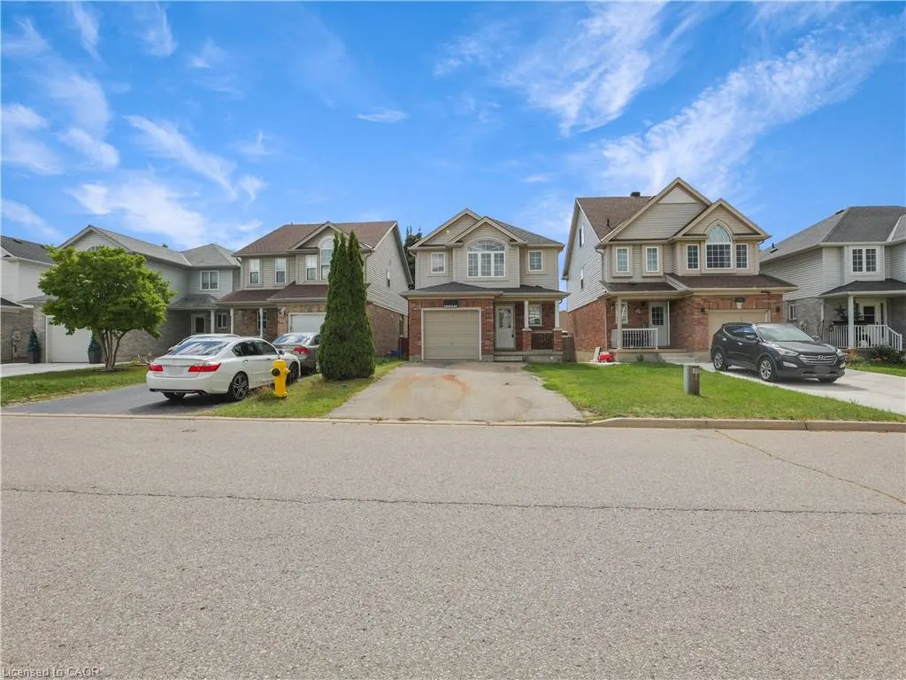 14 Chateau Crescent