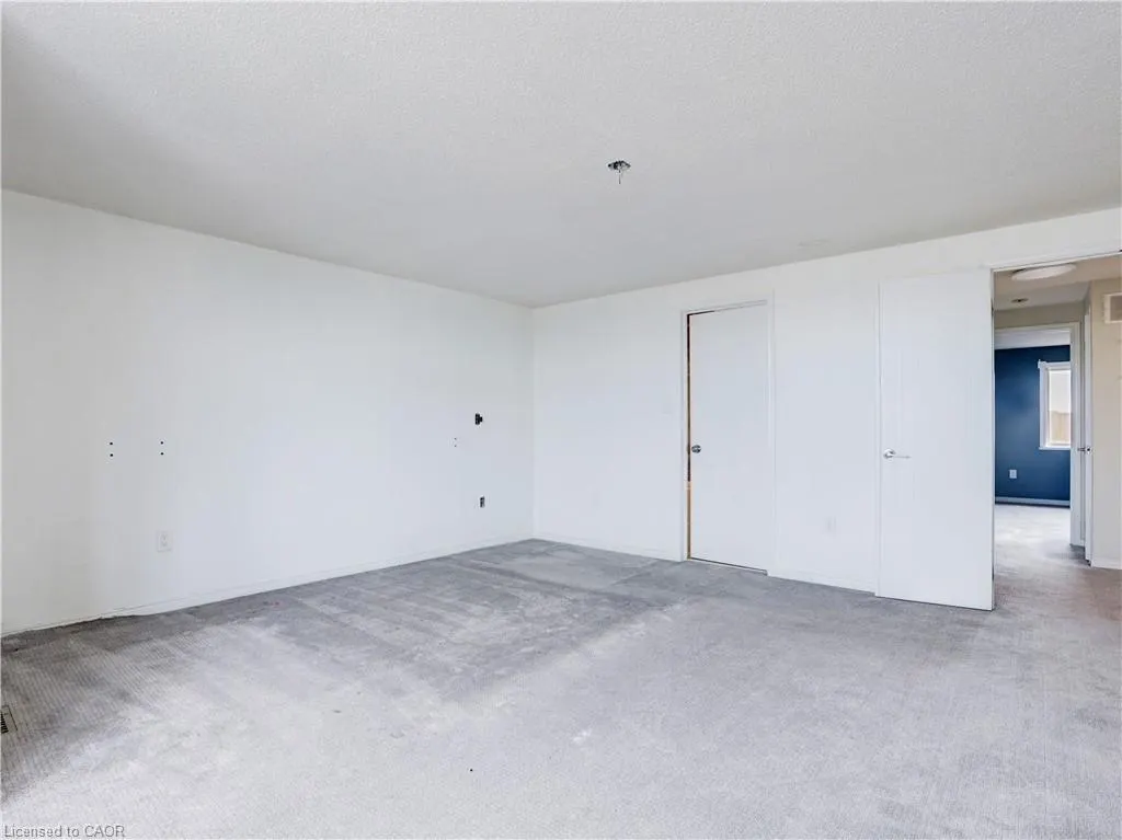 14 Chateau Crescent