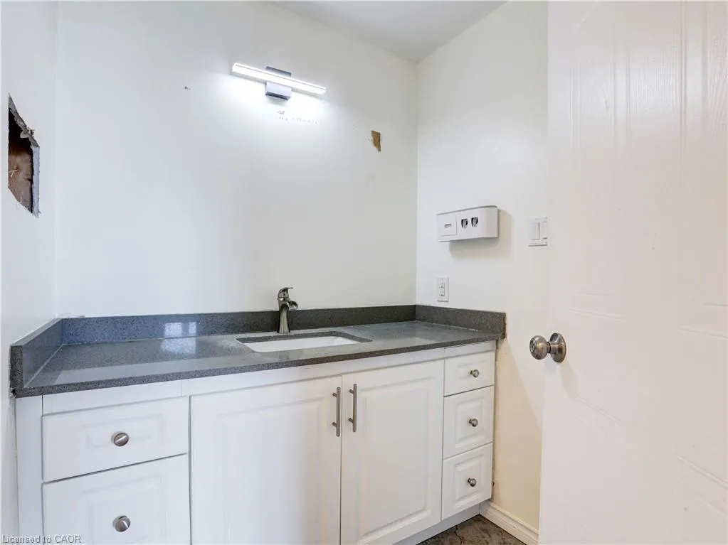 14 Chateau Crescent