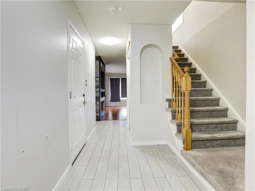 14 Chateau Crescent
