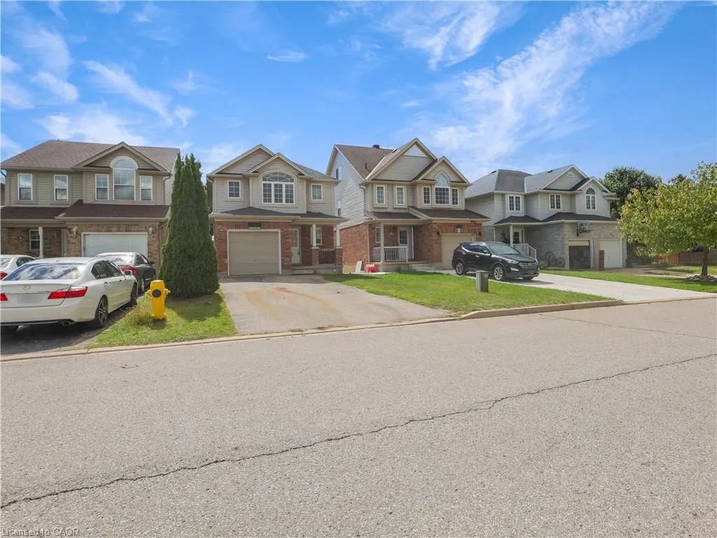14 Chateau Crescent