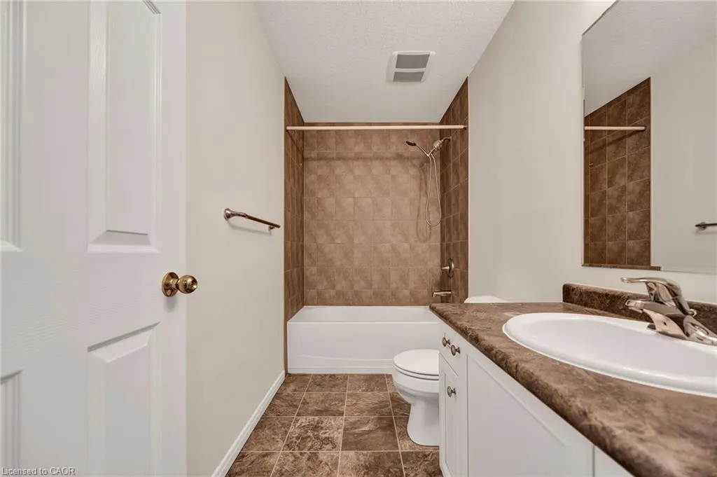 252 Countrystone Crescent