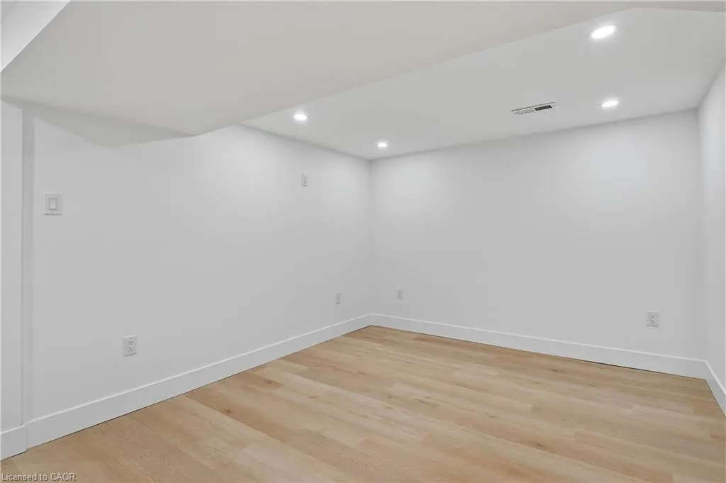 75 Britten Close, #2
