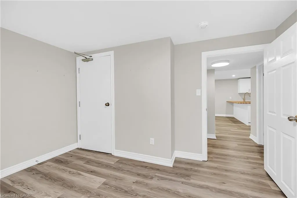 122 Toby Crescent, #2