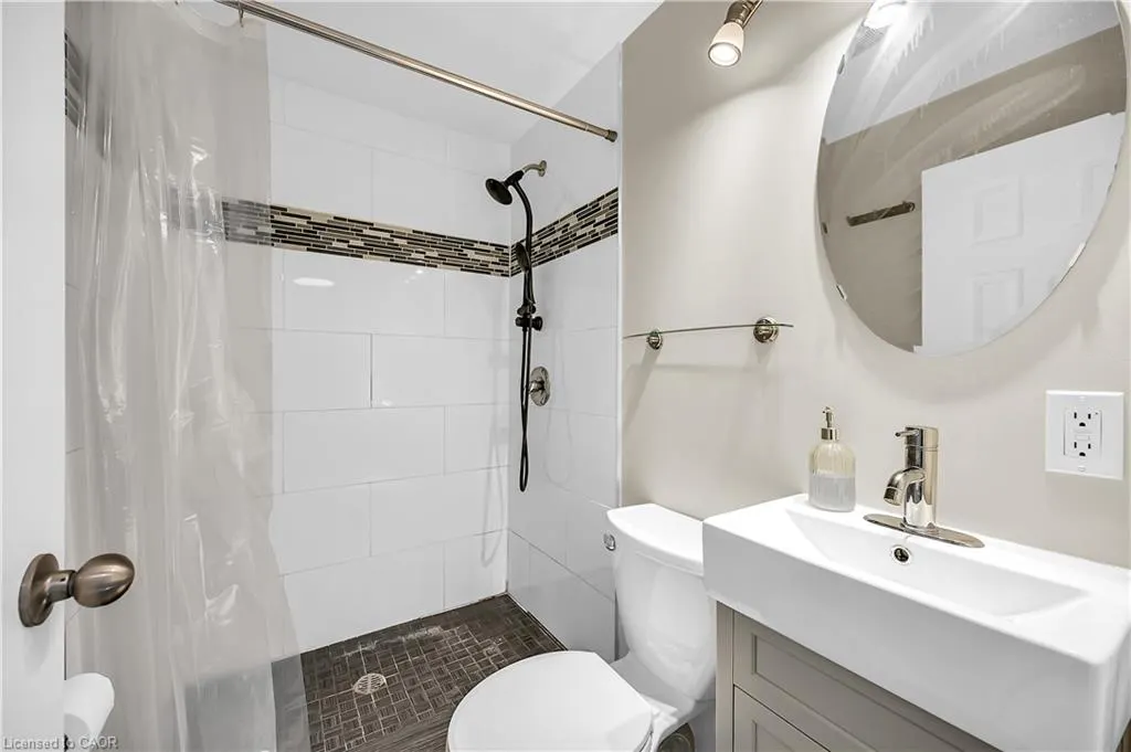 122 Toby Crescent, #2