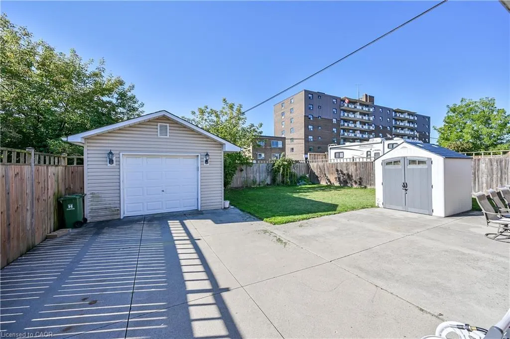 122 Toby Crescent, #2