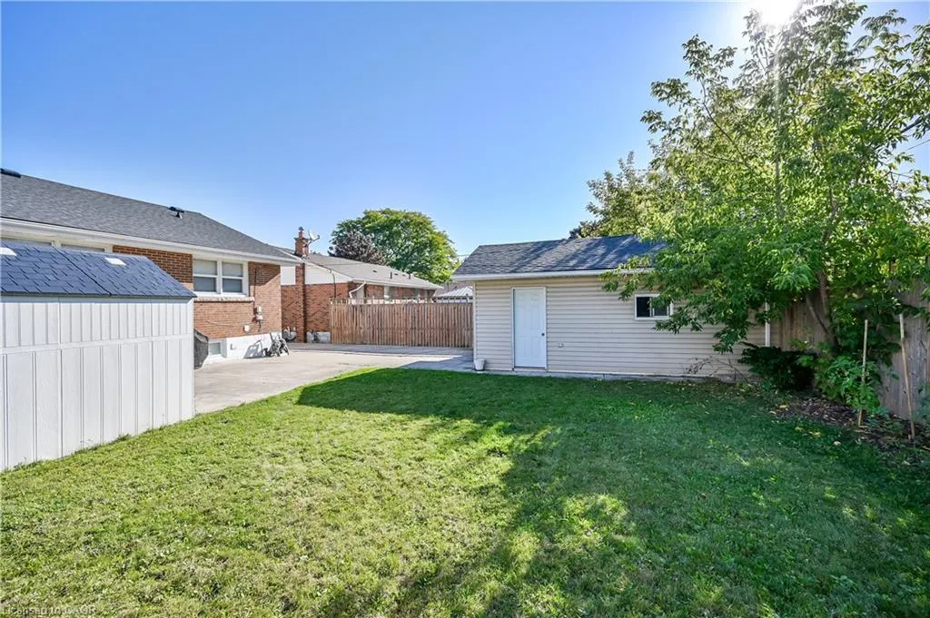 122 Toby Crescent, #2