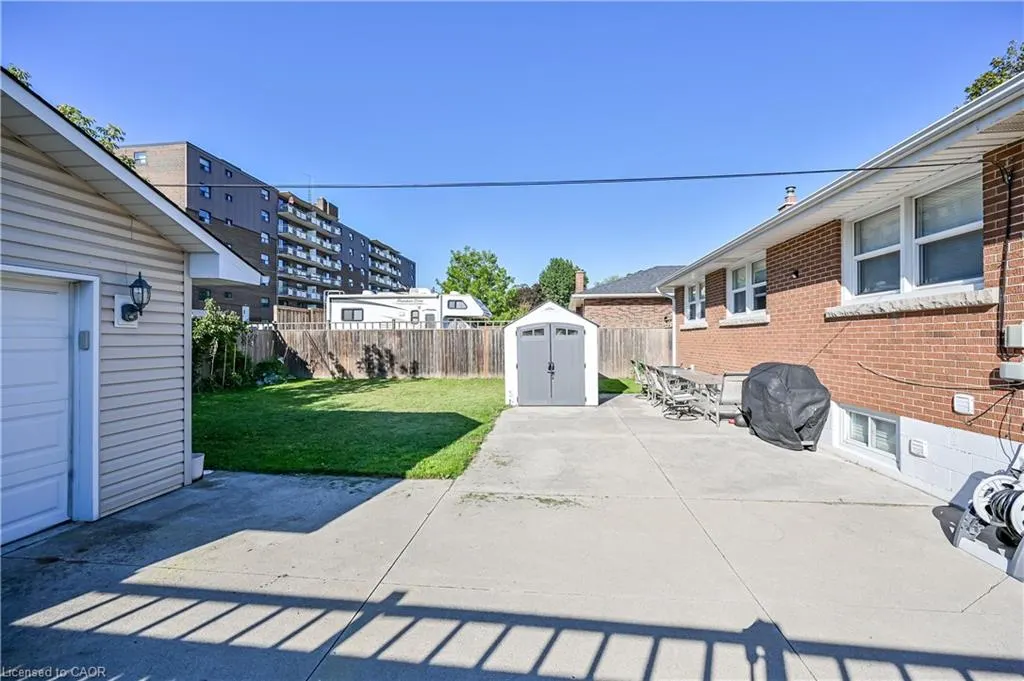 122 Toby Crescent, #2