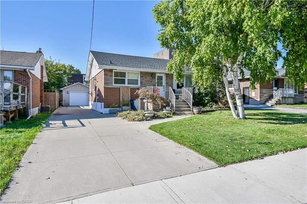 122 Toby Crescent, #2