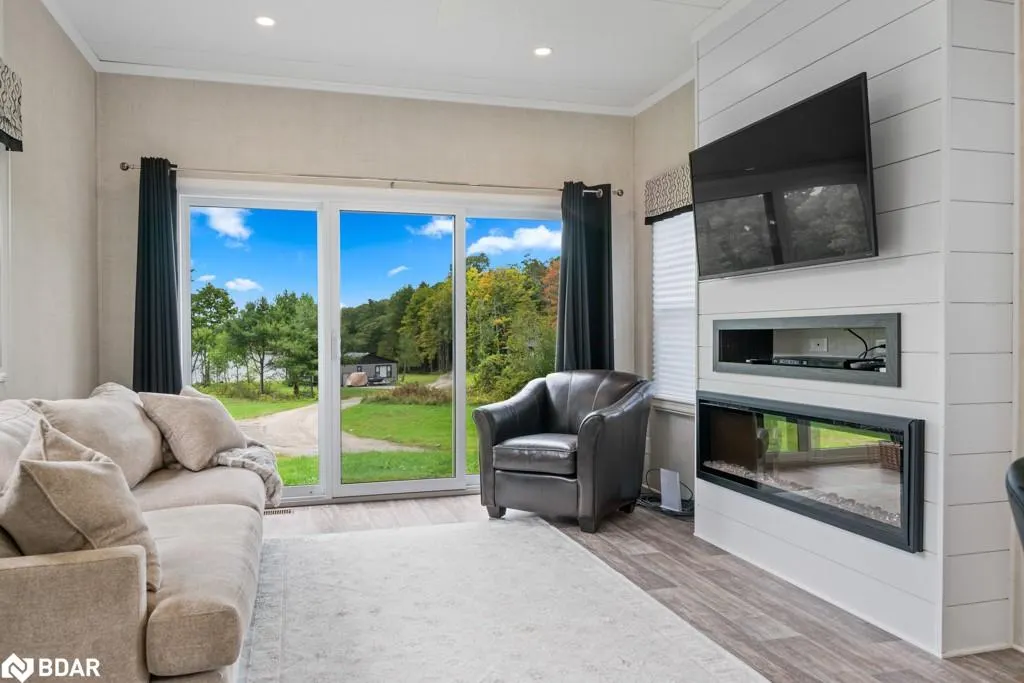 1366 Rosseau Lake Rd 2