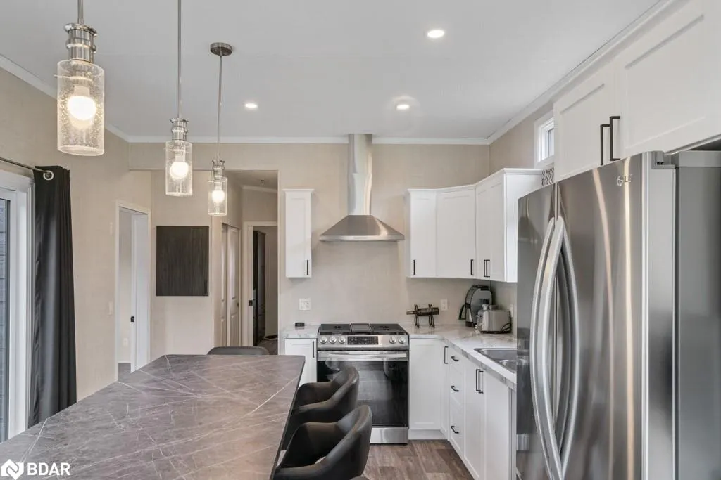 1366 Rosseau Lake Rd 2