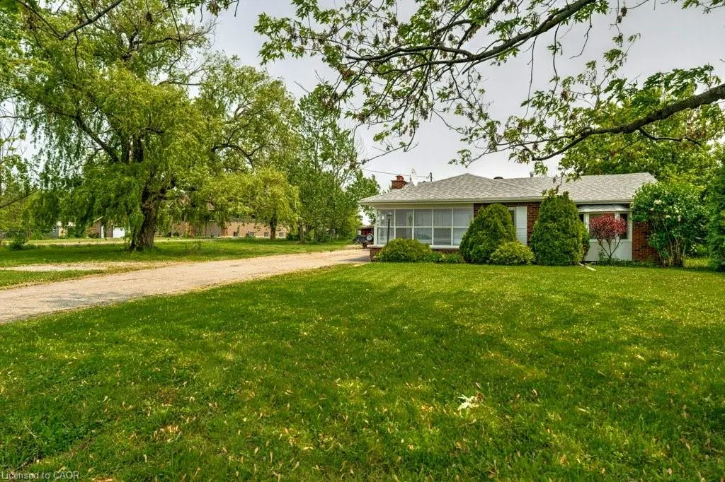 114 Second Road E