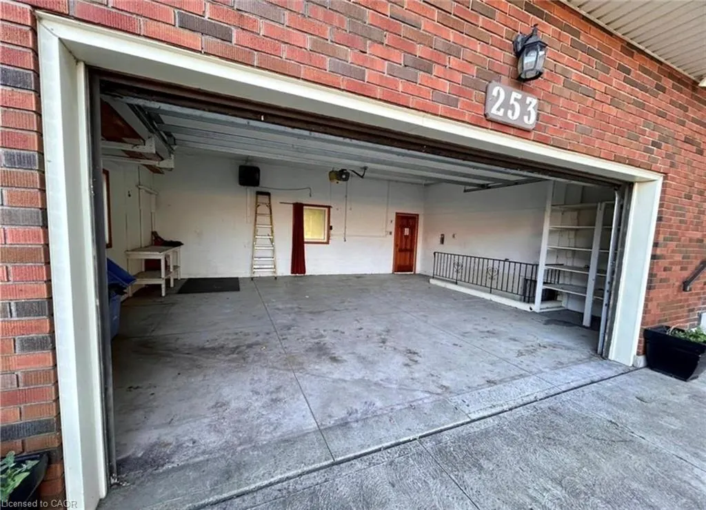 253 Limeridge Road W
