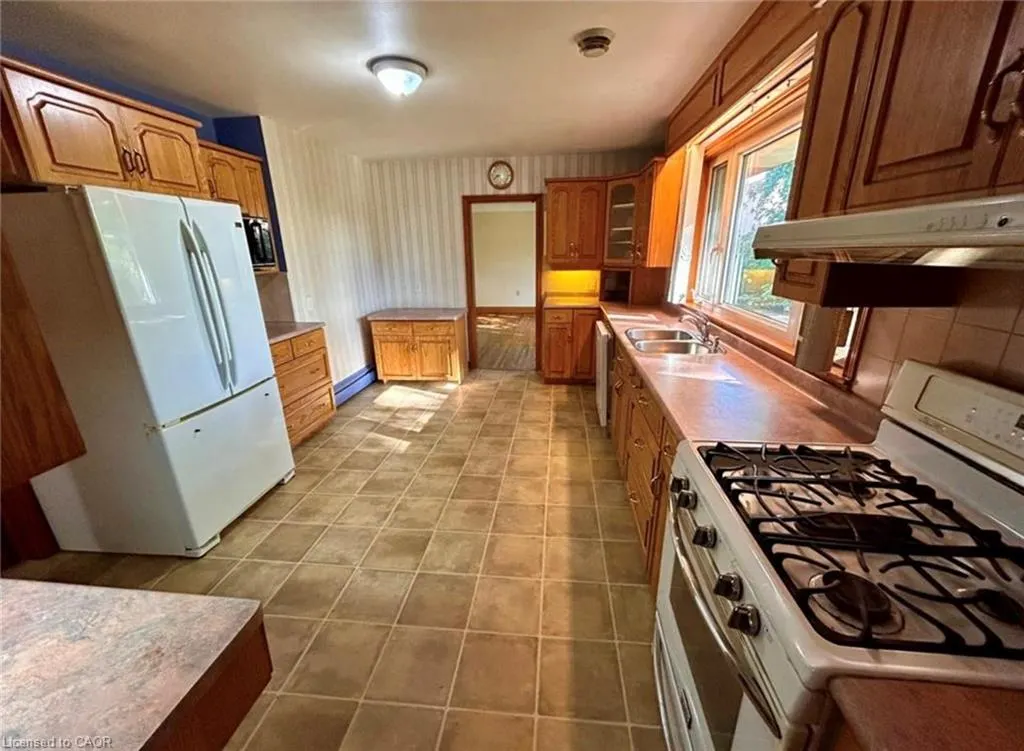 253 Limeridge Road W