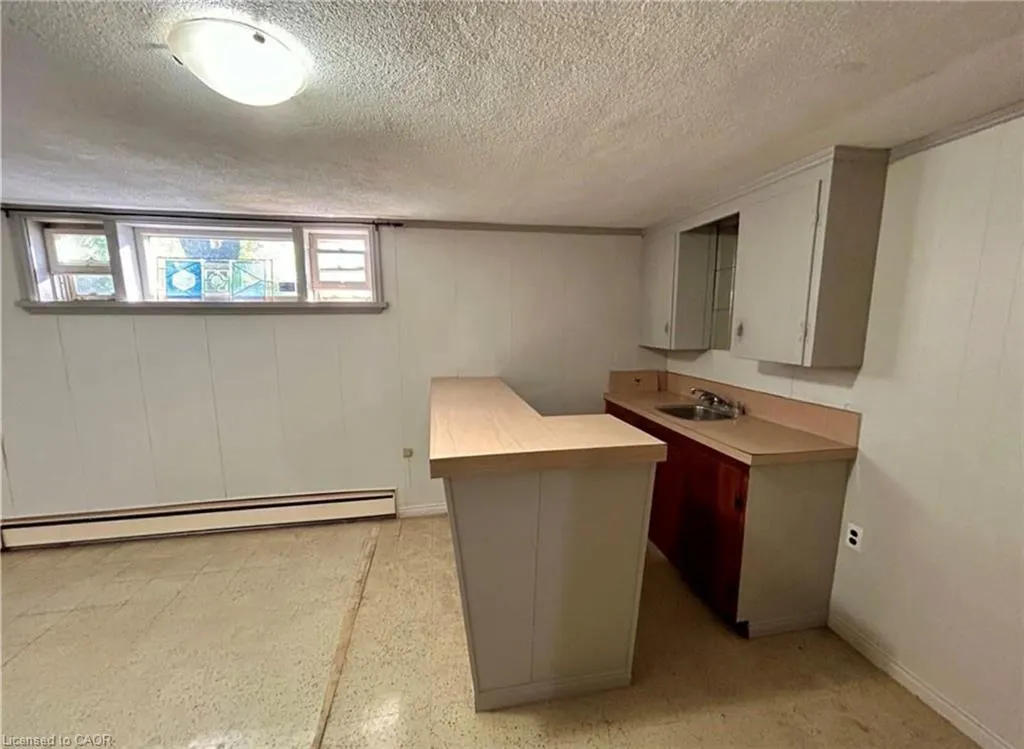 253 Limeridge Road W
