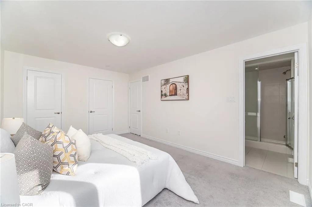 305 Garner Road, #102