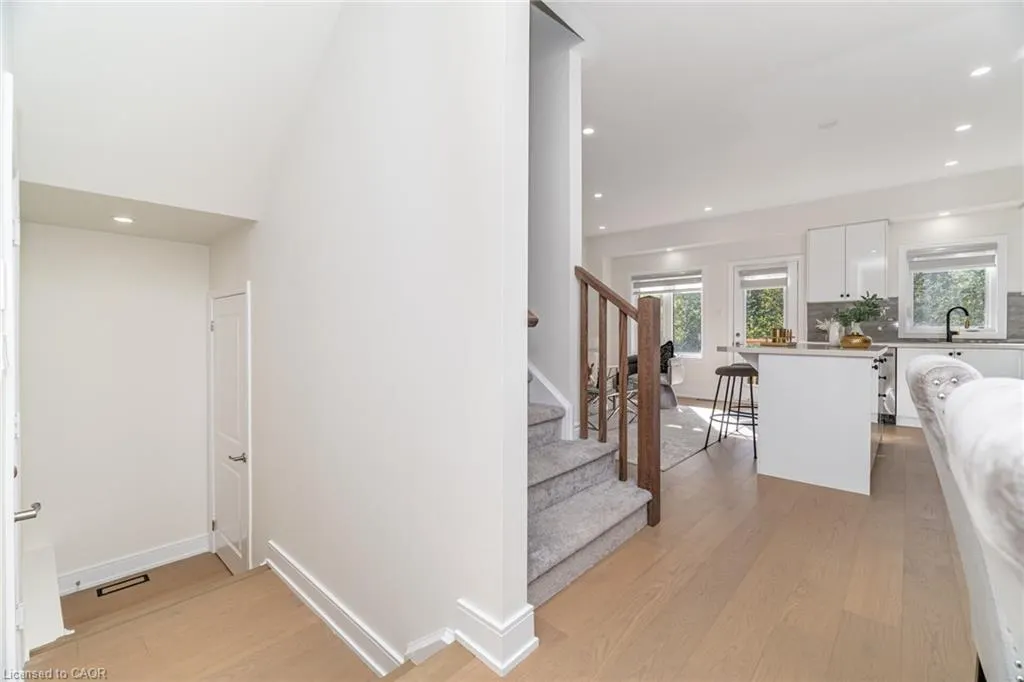 305 Garner Road, #102