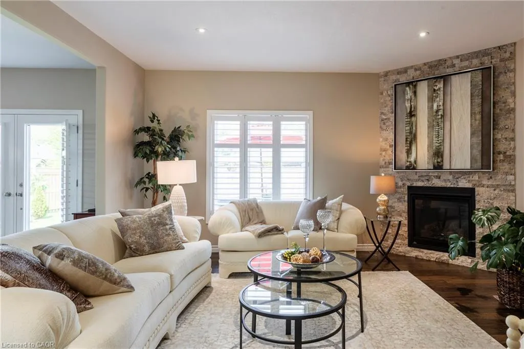6 Bluenose Drive