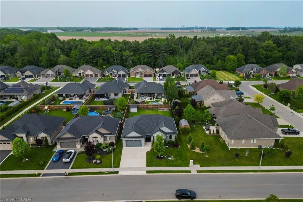 6 Bluenose Drive