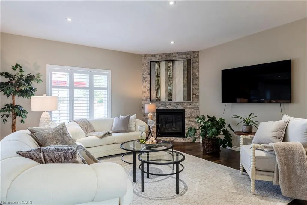 6 Bluenose Drive