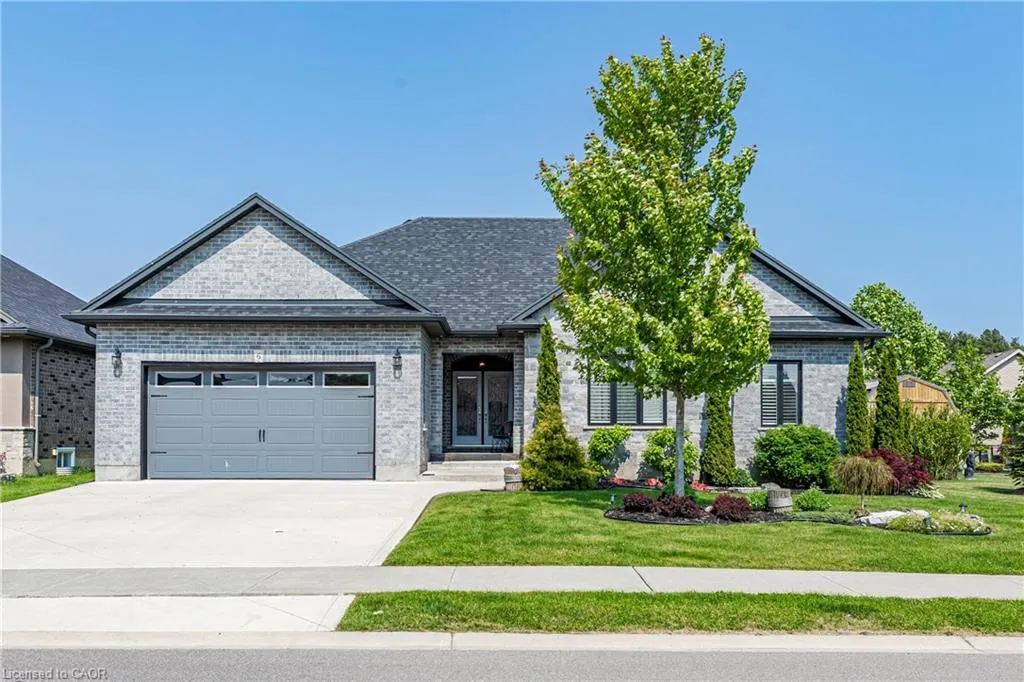 6 Bluenose Drive