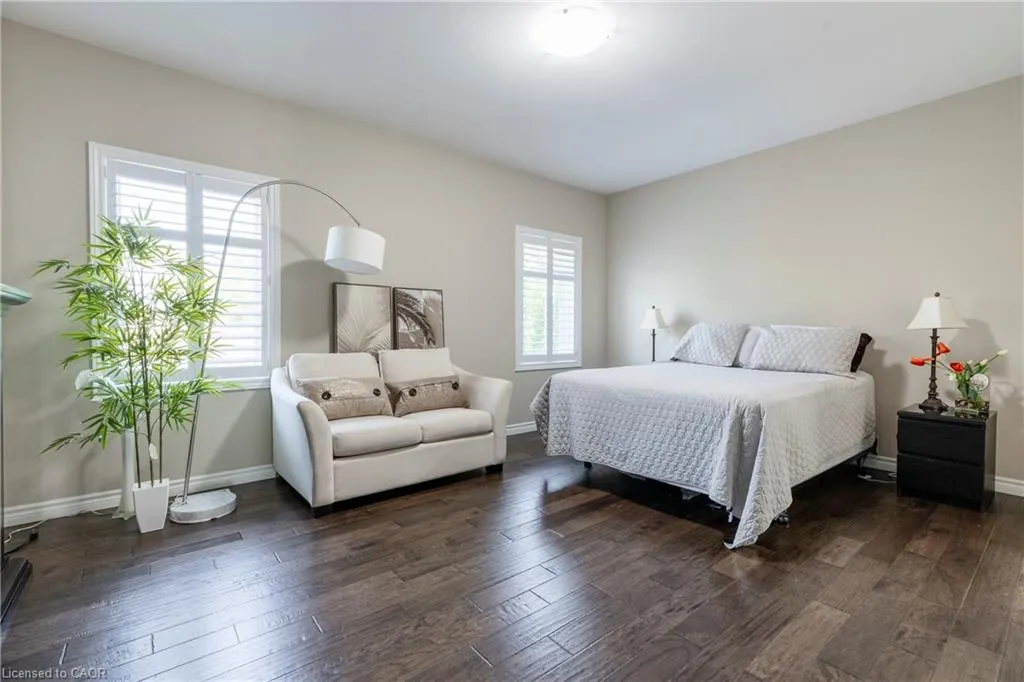 6 Bluenose Drive