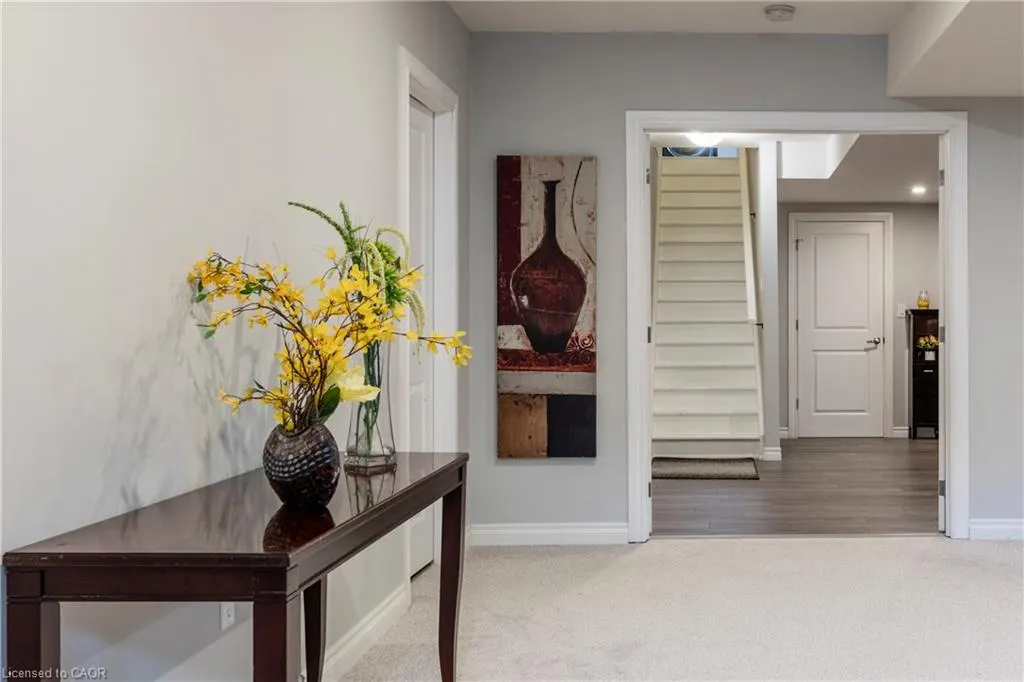 6 Bluenose Drive