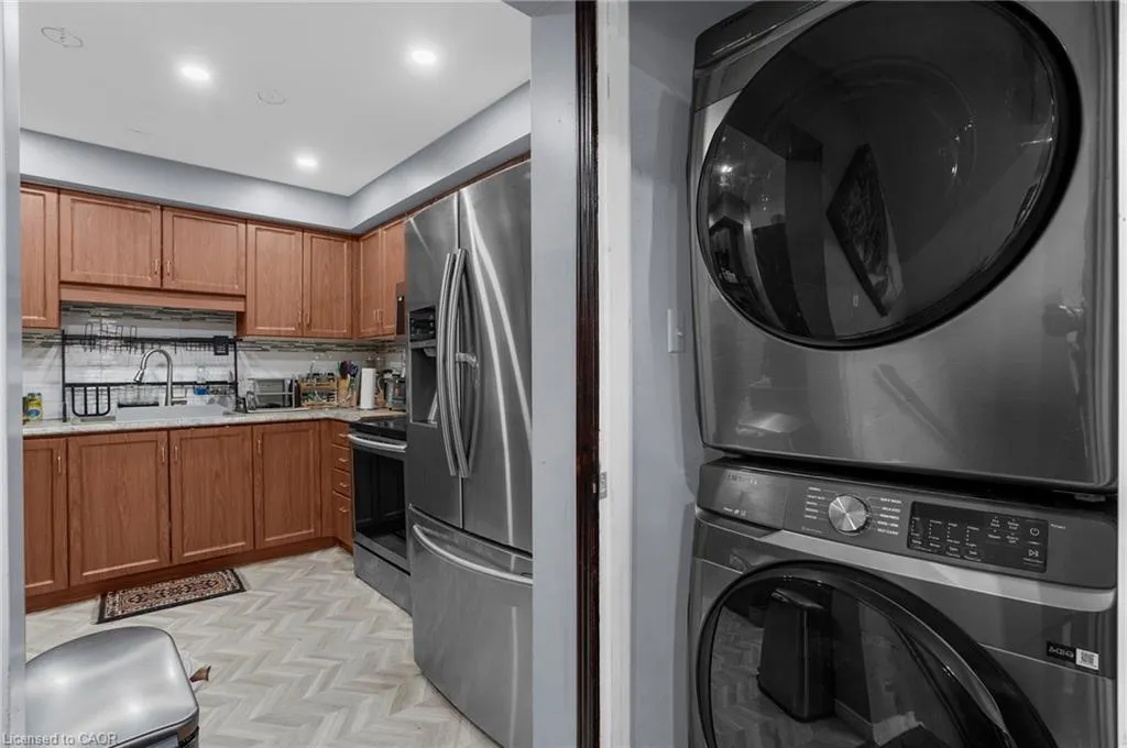 488 Jerseyville Road W