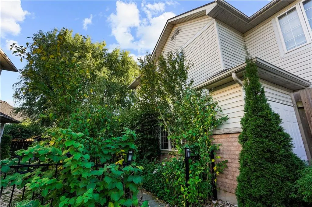488 Jerseyville Road W