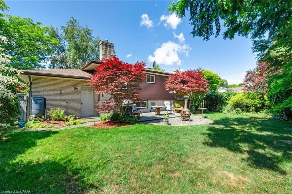 18 Dixon Drive