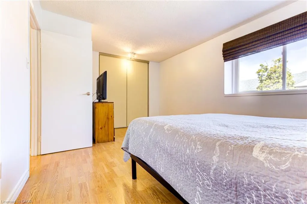 125 Sekura Crescent, #29