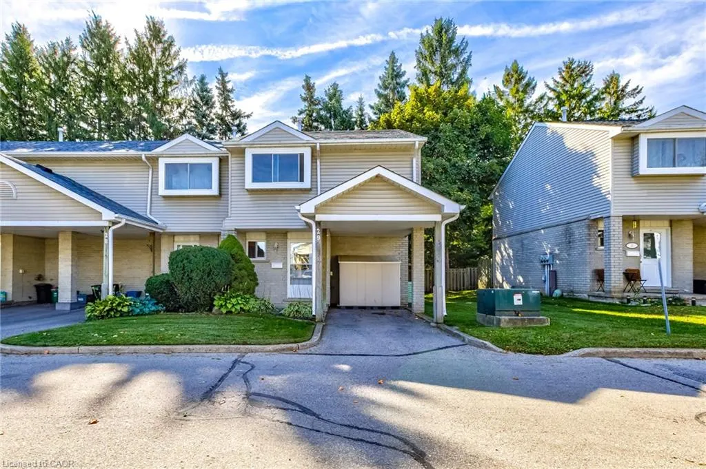 125 Sekura Crescent, #29