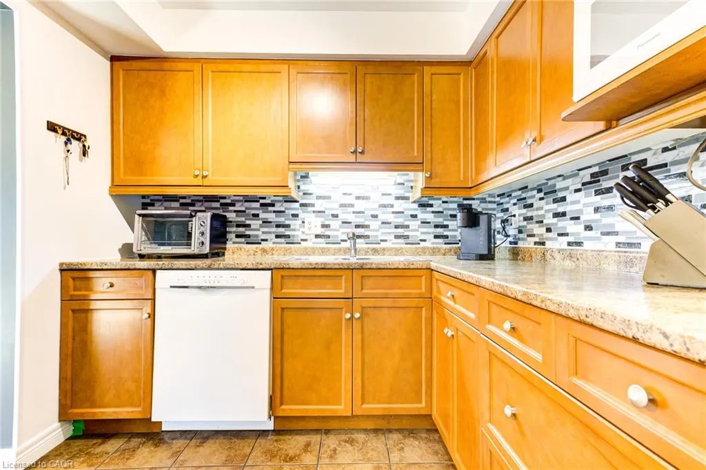 125 Sekura Crescent, #29