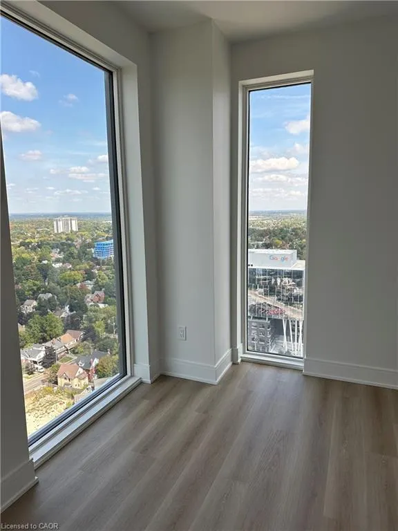 25 Wellington Street S, #2710