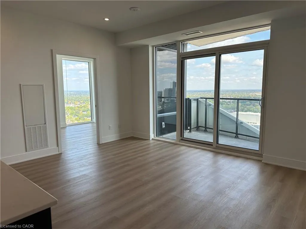 25 Wellington Street S, #2710