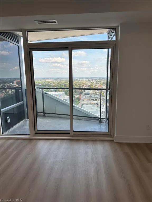25 Wellington Street S, #2710