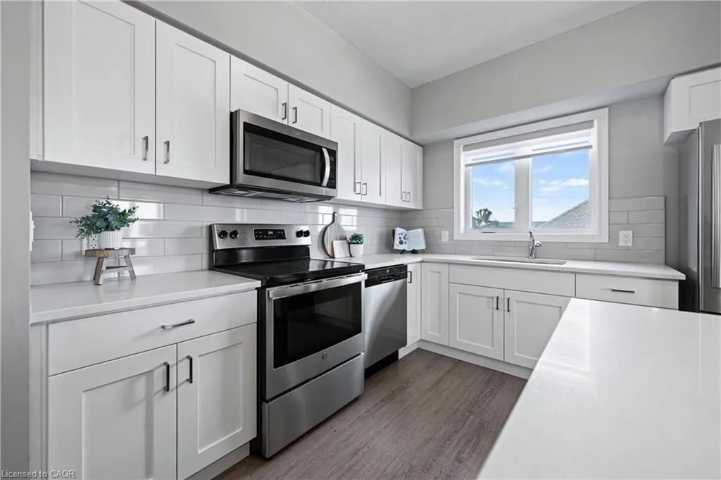408 Guelph Avenue, #210
