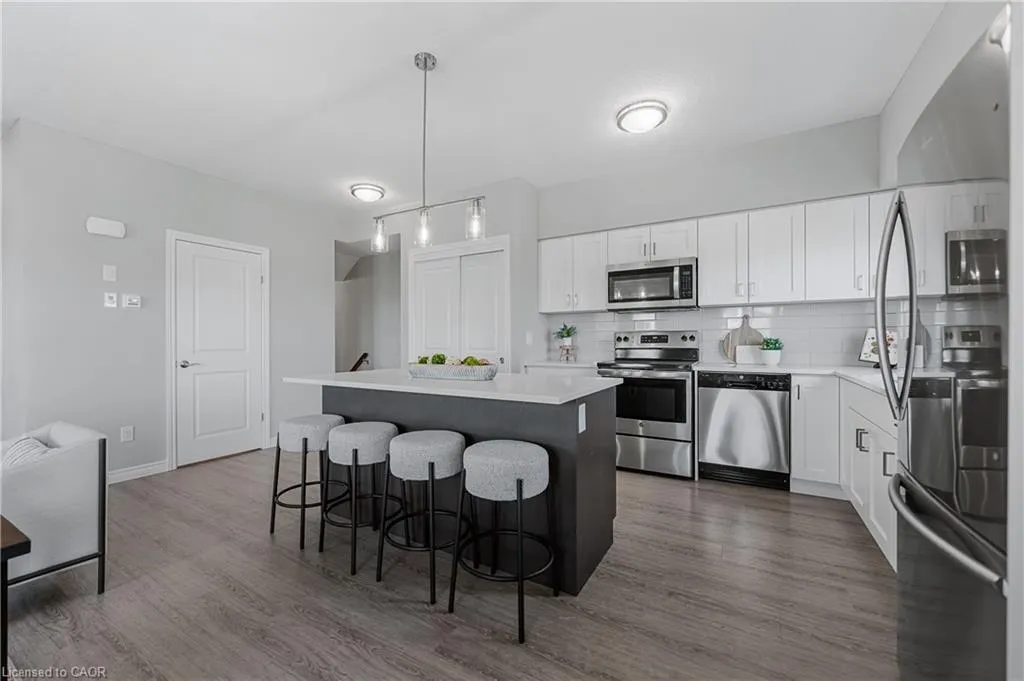 408 Guelph Avenue, #210