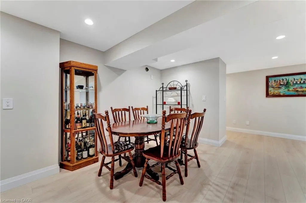 107 Forbes Crescent