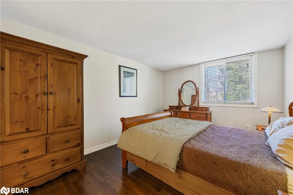 2 Albert Street, #32