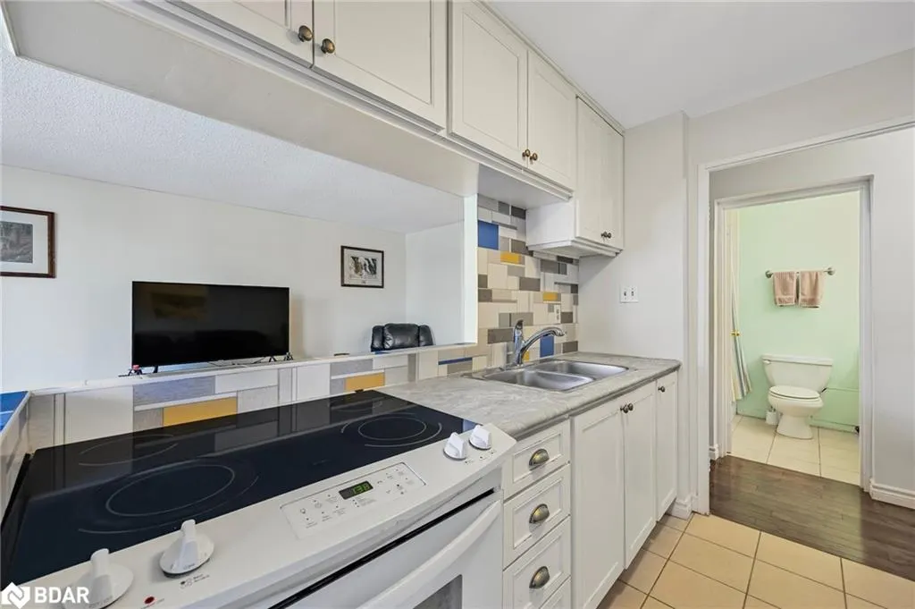 2 Albert Street, #32