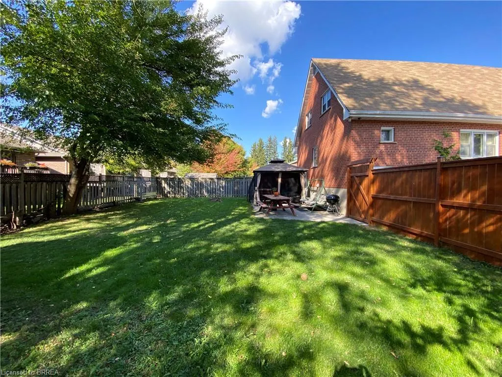 66 Rowanwood Avenue