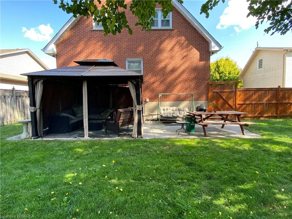 66 Rowanwood Avenue