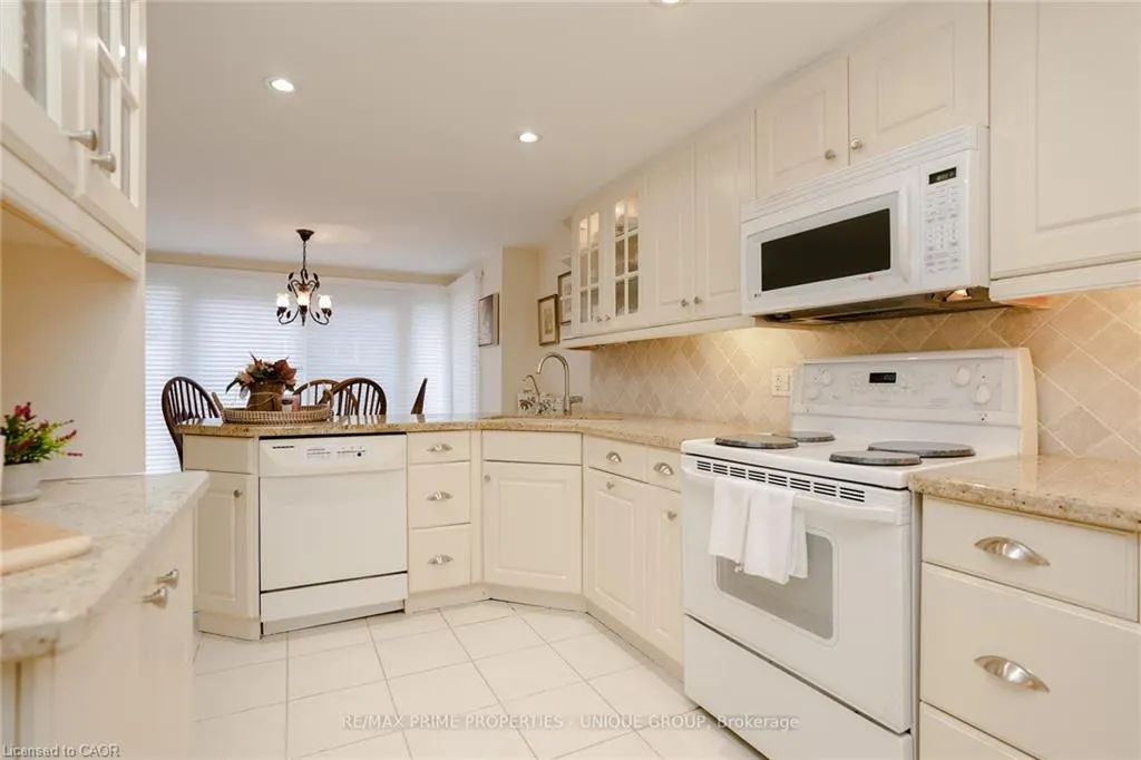 9 Longwater Chase