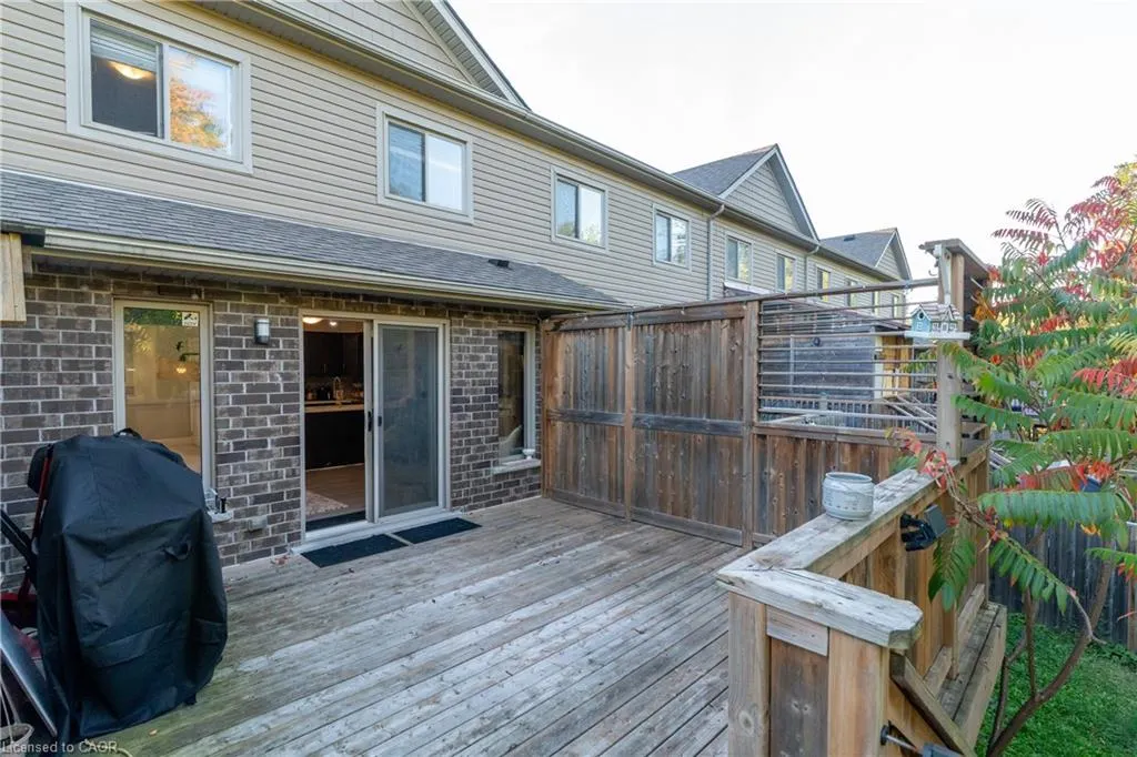 49 Meadowridge Street
