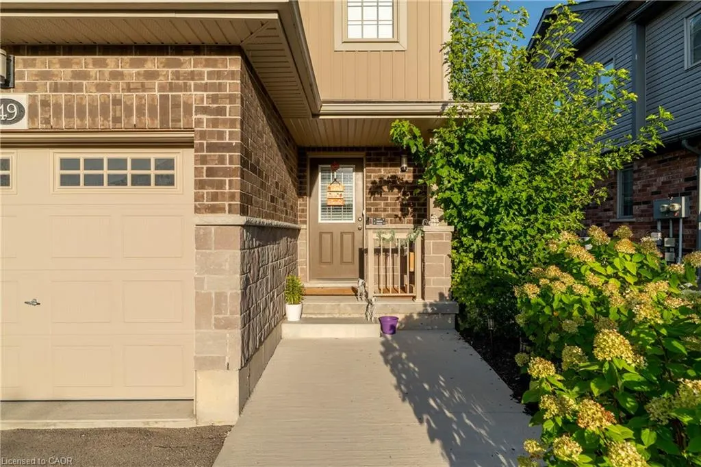 49 Meadowridge Street