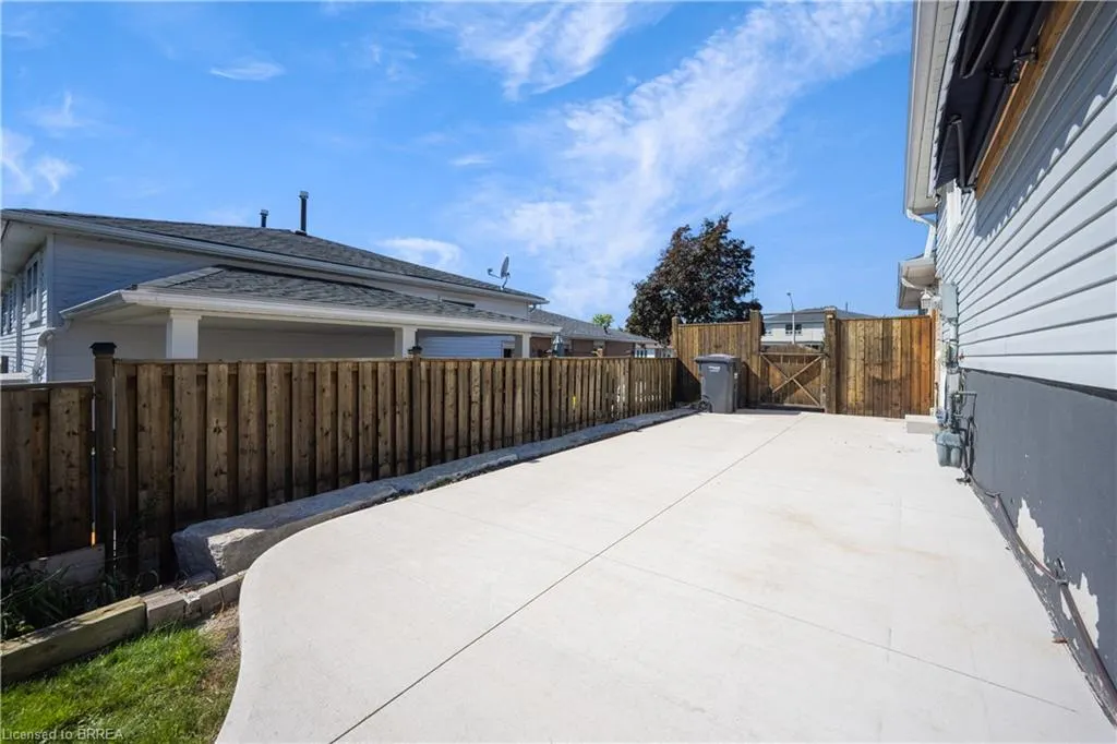 44 Marblehead Crescent