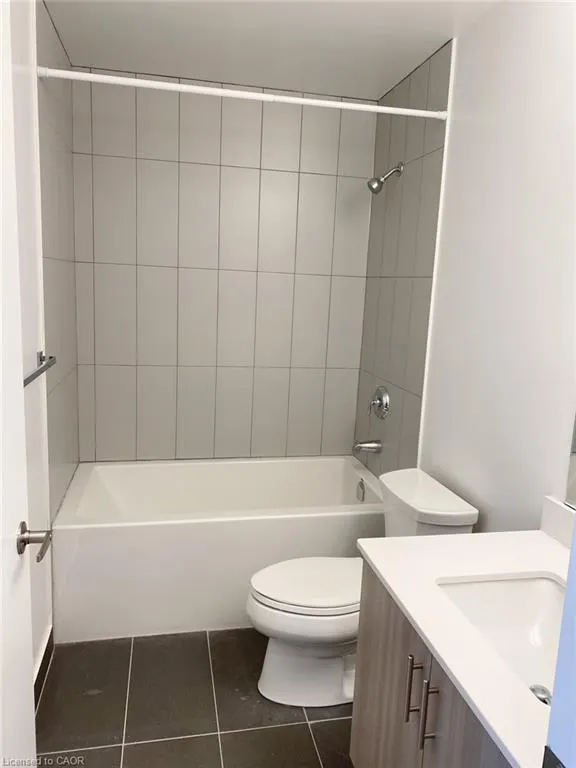 550 North Service Road, #1006