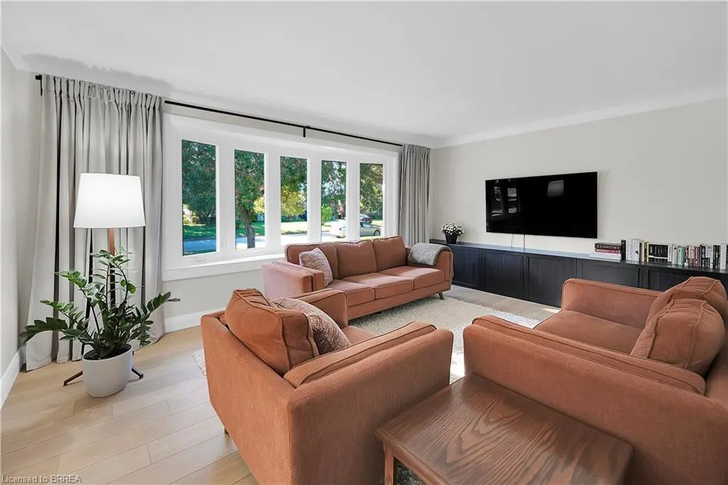 17 Preston Drive